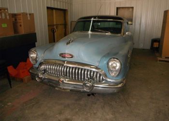 1953 Buick Roadmaster Needs a Restoration