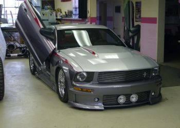 2006 Mustang-BodyKit and Gull Wing Doors