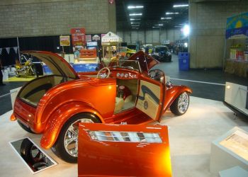 1932 Ford Roadster Hot Rod-Candy and Pearls